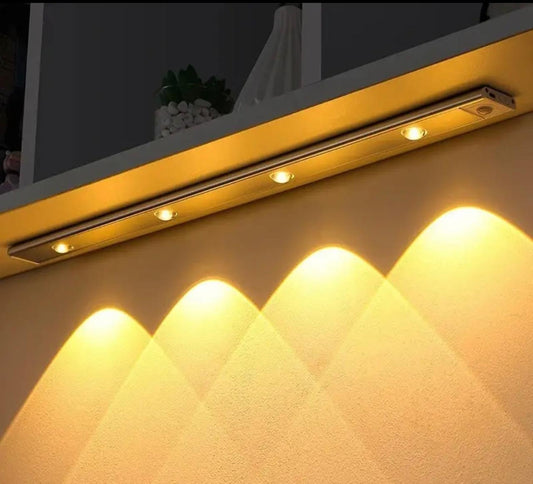 Lámpara LED ultradelgada con sensor de movimiento, recargable y de fácil instalación